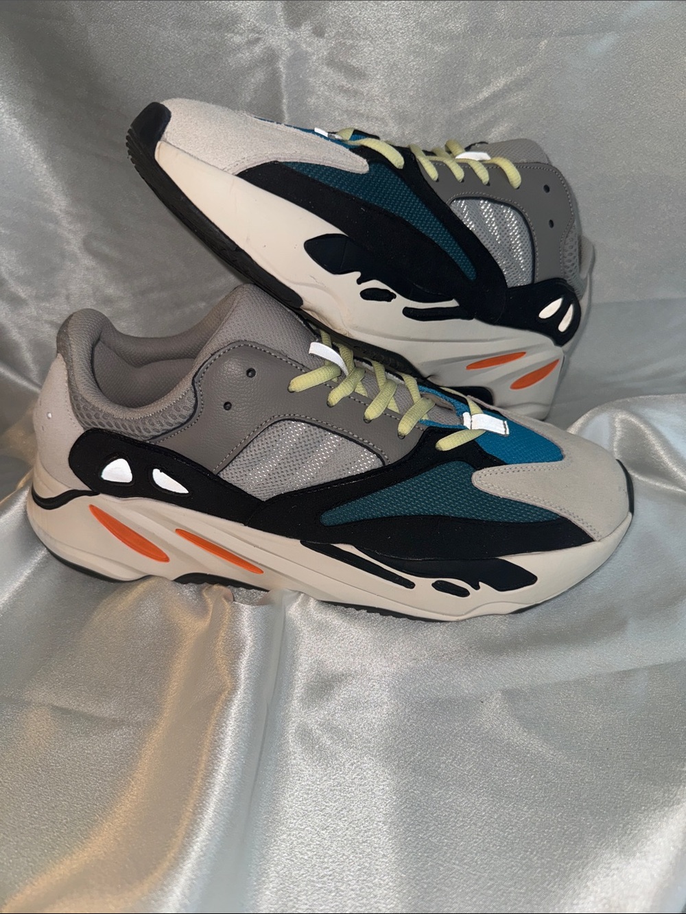 Adidas Yeezy Boost 700 "Wave Runner"Like New!